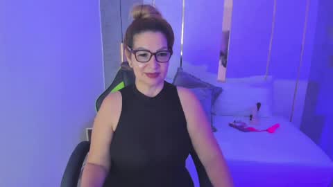 Snapshot of gisela27 chatting on May 13, 2026, 12:57 pm Gisella online show from May 13, 2026, 12:57 pm