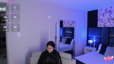 Snapshot of giselamaru chatting on November 10, 2025, 10:25 am online show from November 10, 2025, 10:25 am