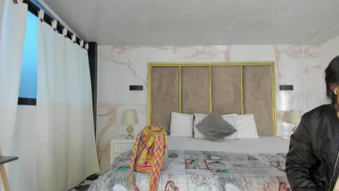 Snapshot of giselamaru chatting on November 16, 2025, 11:27 am online show from November 16, 2025, 11:27 am