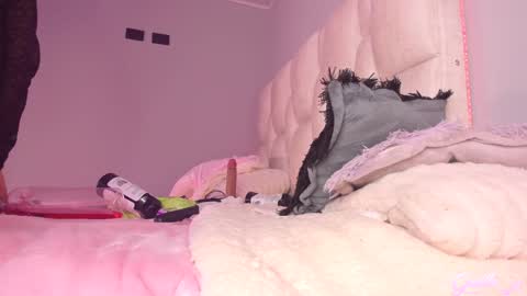 Instagram gisellee  22  online show from March 8, 2025, 7:09 pm