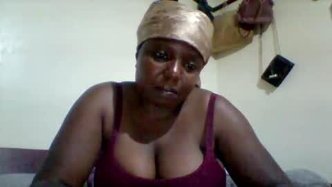 gitaumonicah55 online show from April 8, 2026, 7:03 pm