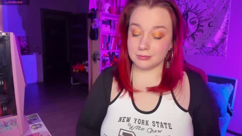 AlexaMillis online show from December 3, 2024, 9:01 pm