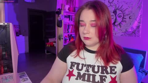 AlexaMillis online show from December 5, 2024, 8:33 pm