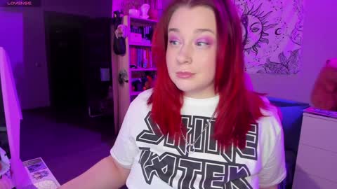AlexaMillis online show from January 20, 2025, 12:04 am