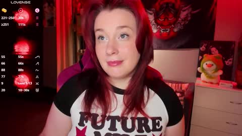 AlexaMillis online show from September 28, 2025, 9:09 pm