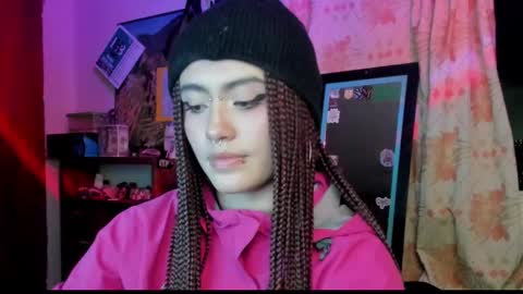 Giulietta online show from December 18, 2024, 3:58 am