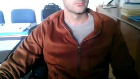 giuseppevai1 online show from October 6, 2025, 8:23 am