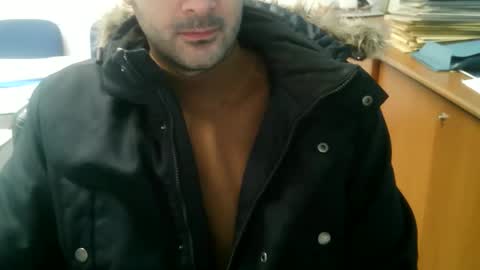 giuseppevai1 online show from January 7, 2026, 8:39 am