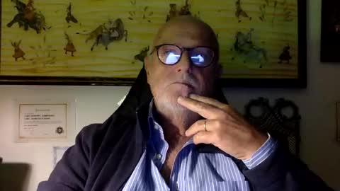 giutomma930394 online show from October 18, 2025, 5:25 pm