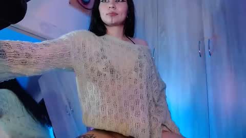 Snapshot of give_me_orgasms chatting on September 17, 2025, 6:48 am Nice to meet you my name is Heyli  online show from September 17, 2025, 6:48 am
