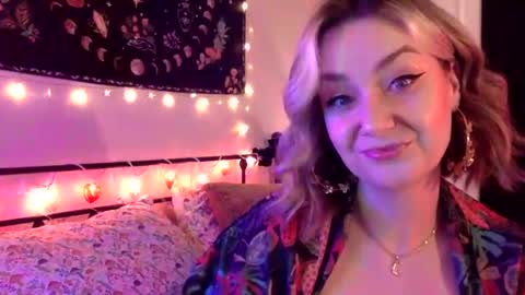 givemesweetdreams online show from September 8, 2025, 11:59 pm