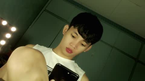 givemethrillx online show from April 8, 2026, 1:38 am