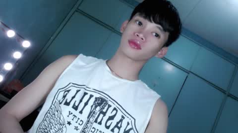 givemethrillx online show from April 9, 2026, 1:27 am