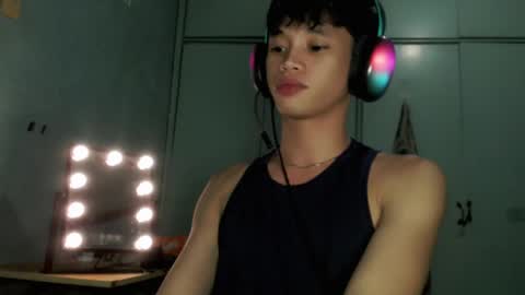 givemethrillx online show from April 10, 2026, 7:18 pm