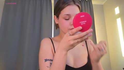 Michelle online show from October 9, 2025, 3:04 am