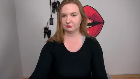 Nikki online show from October 20, 2025, 3:56 pm