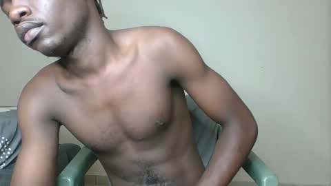 Snapshot of glane_ chatting on December 24, 2024, 6:44 am James online show from December 24, 2024, 6:44 am