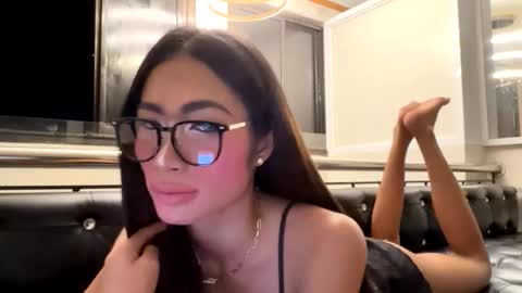 gleiahong online show from April 26, 2026, 2:26 pm