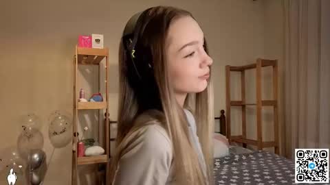 Catalina online show from December 14, 2025, 12:32 pm