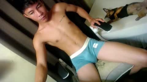 glenndou_daxs online show from September 19, 2025, 6:37 am