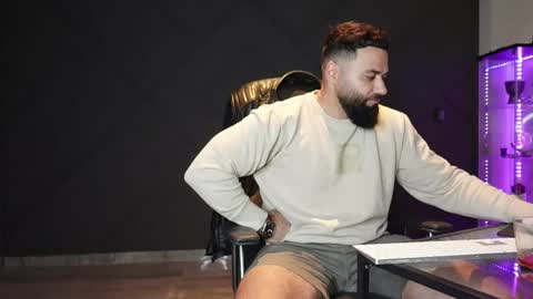 Matthew .. for short call me Matt online show from April 24, 2026, 8:11 pm