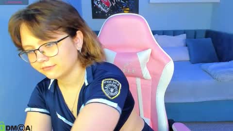 glimmer_goddesss online show from September 9, 2025, 8:14 am