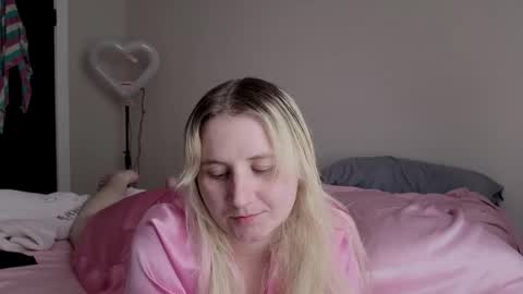 Glitch online show from September 10, 2025, 2:50 pm