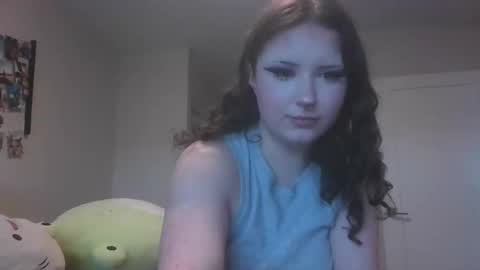 glitteredbrat online show from September 22, 2025, 7:27 pm