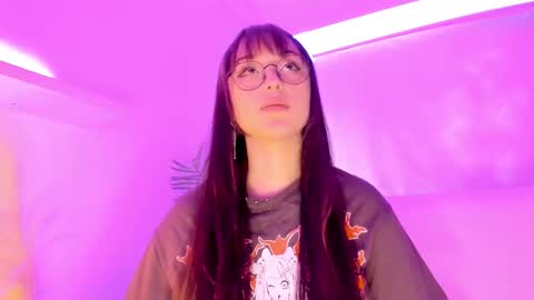 Mimi online show from September 30, 2025, 6:57 pm