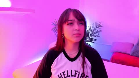 Mimi online show from January 17, 2026, 7:17 pm