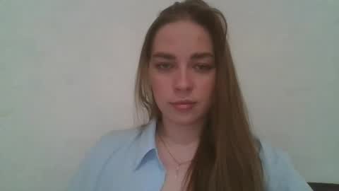 gloria954807 online show from May 16, 2026, 9:24 pm