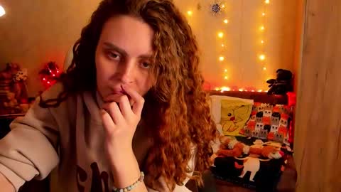 Gloria Wood online show from December 29, 2024, 5:44 pm