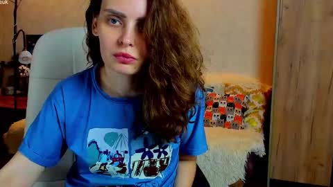 Gloria Wood online show from October 10, 2025, 5:23 pm