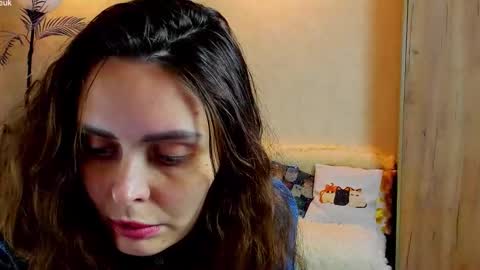 Gloria Wood online show from October 12, 2025, 6:07 pm