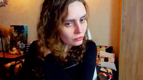 Gloria Wood online show from December 15, 2025, 4:44 pm