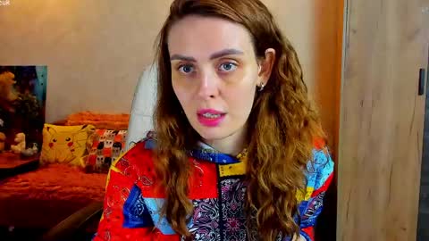 Gloria Wood online show from April 18, 2026, 7:07 pm