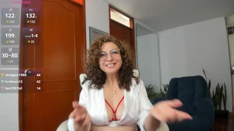 gloriacrespo online show from January 1, 2025, 8:47 pm