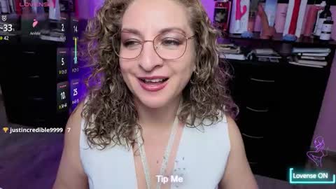 gloriacrespo online show from October 4, 2025, 11:25 pm