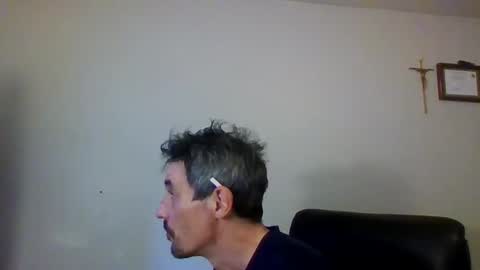 gmang4242 online show from May 9, 2026, 4:23 pm
