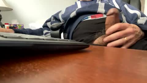 gngnxxx online show from January 6, 2026, 6:11 pm