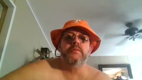 IDKIDCIDGAF online show from November 19, 2025, 7:58 pm