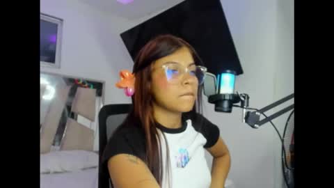 Snapshot of goddes_any chatting on November 2, 2025, 1:52 am goddes_any online show from November 2, 2025, 1:52 am