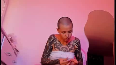 Snapshot of goddess_vee_ chatting on October 26, 2025, 3:23 am vee online show from October 26, 2025, 3:23 am