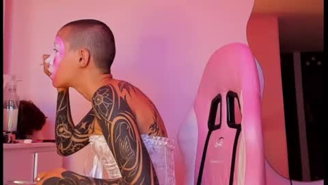 Snapshot of goddess_vee_ chatting on October 28, 2025, 10:01 pm vee online show from October 28, 2025, 10:01 pm