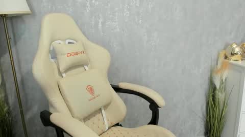 Mistress online show from September 30, 2025, 8:52 am