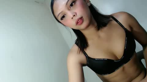 Snapshot of goddessofdesire_ chatting on May 1, 2026, 1:48 pm MISS LOVELY online show from May 1, 2026, 1:48 pm