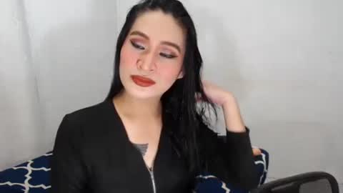 QUEEN JANE online show from May 9, 2026, 7:41 pm