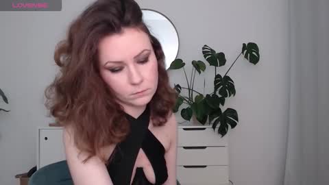 Goddess. Mommy. Master. Greedy Brat. VENINA online show from March 2, 2026, 5:31 pm