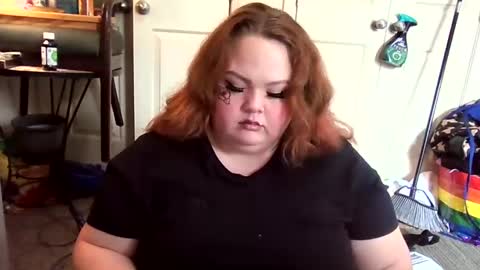 godessisabella online show from January 21, 2025, 2:48 pm