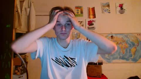 Snapshot of gofymcmouse chatting on October 23, 2025, 9:35 pm Daniel online show from October 23, 2025, 9:35 pm